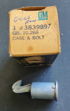Nos Oem 1964-66 Chevy Glove Box Lock Cylinder Case Bolt Gm 3839897 Nos Oem 1964-66 Chevy Glove Box Lock Cylinder Case Bolt Gm 3839897