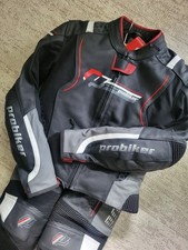 Zweiteiliger Damenanzug. Größe 38. Modell Probiker PRX 16.