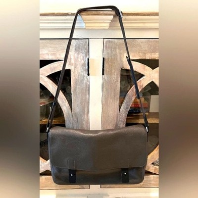 Rare Ecco Unisex Ely Grey Pebbled Leather Messenger Bag is Pristine Unisex