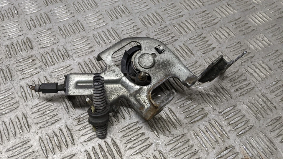 VOLVO S70 SE 10V E2 5 DOHC 1999 CABO DO ACELERADOR MOLA DE RETORNO 6842506 - Imagem 2 de 4