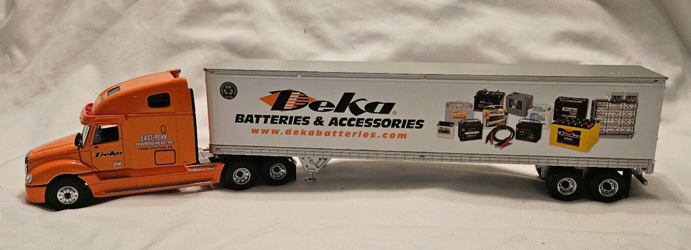 First Gear 1/54 Freightliner Columbia Deka Batteries Tractor