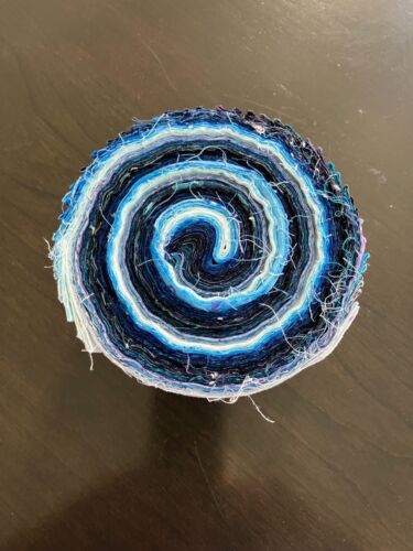 Noel Metallic, Artisan Batiks - Picture 3 of 3