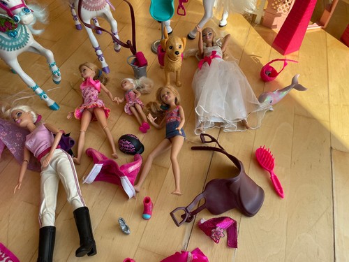 Konvulot Barbie Pferde und Puppen davon 1 Pferd mit Batterie - Bild 3 von 5