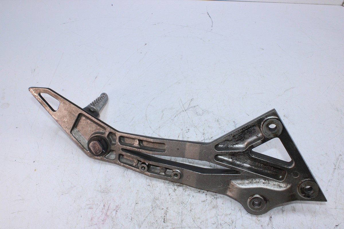 クルンチェア　1脚 03-06 Kawasaki Z1000 STAY,STEP HOLDER,left black 35063-1262 | eBay