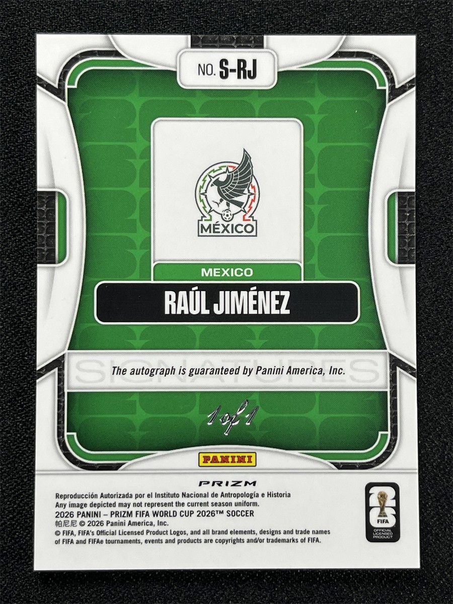 1/1 One Of One ! 2026 Panini Prizm Raul Jimenez Black Pulsar Signatures Auto view 2