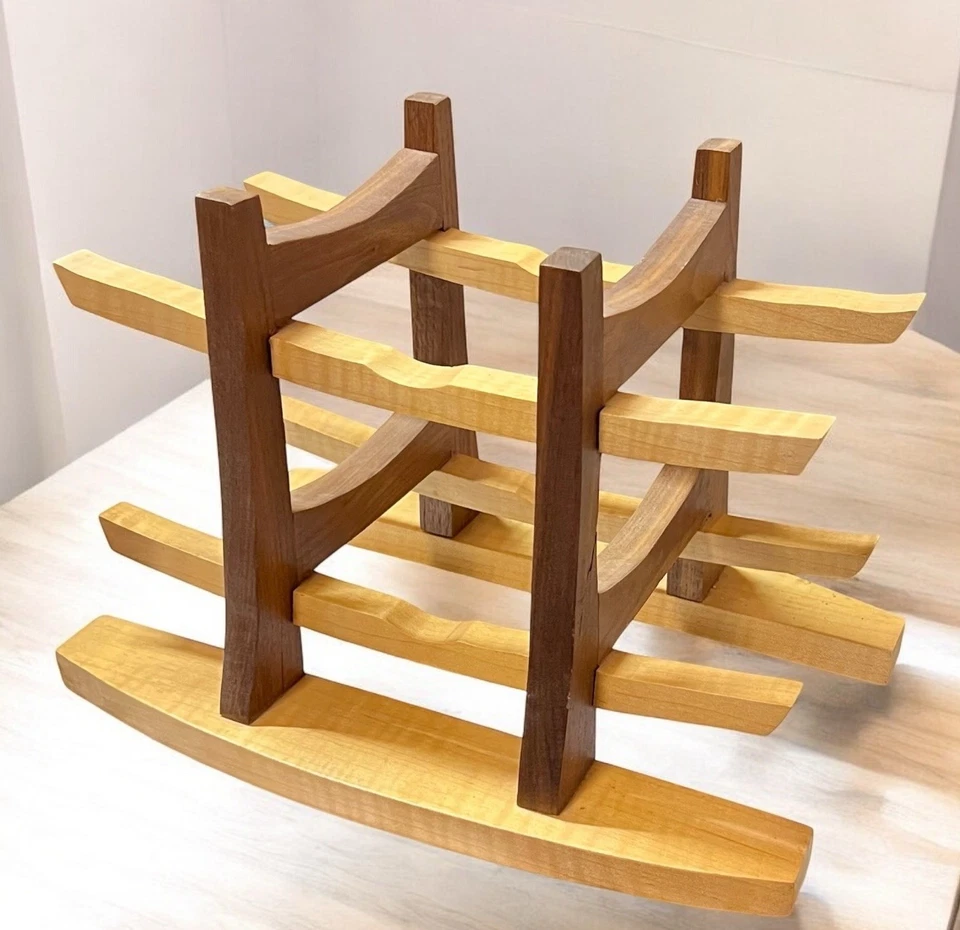 Estante de vino estilo mediados de siglo hecho a mano madera maciza arce nogal exhibición de botellas EE. UU. Foto 2 de 4