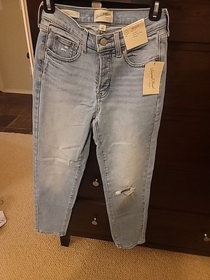 Universal Thread Women's Mid-Rise Slim Fit Jeans 80's Light Wash Size 4 NWT