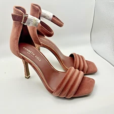 Kenneth Cole Sandals In Color Blush, Size 6.5