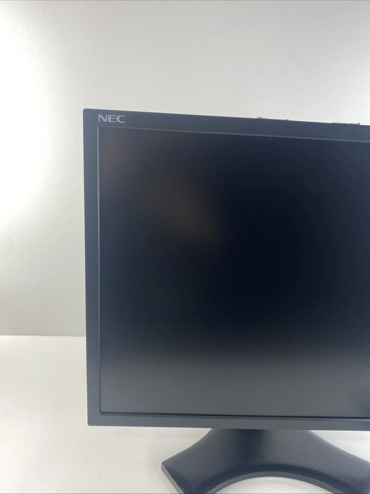 NEC MultiSync LCD2090UXi 20" Monitor W/ OEM Stand Tested - Image 4 of 4