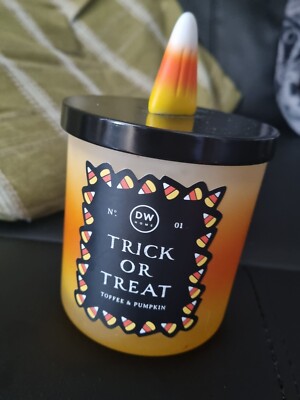 DW Halloween Trick or Treat Candy Corn Duftkerze TK Maxx selten bitte lesen