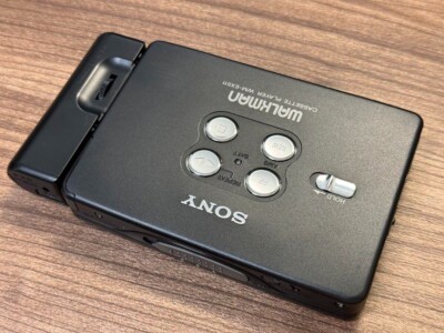 ポータブルプレーヤー SONY WALKMAN CASSETTE PLAYER WM-EX511 s-l400.jpg