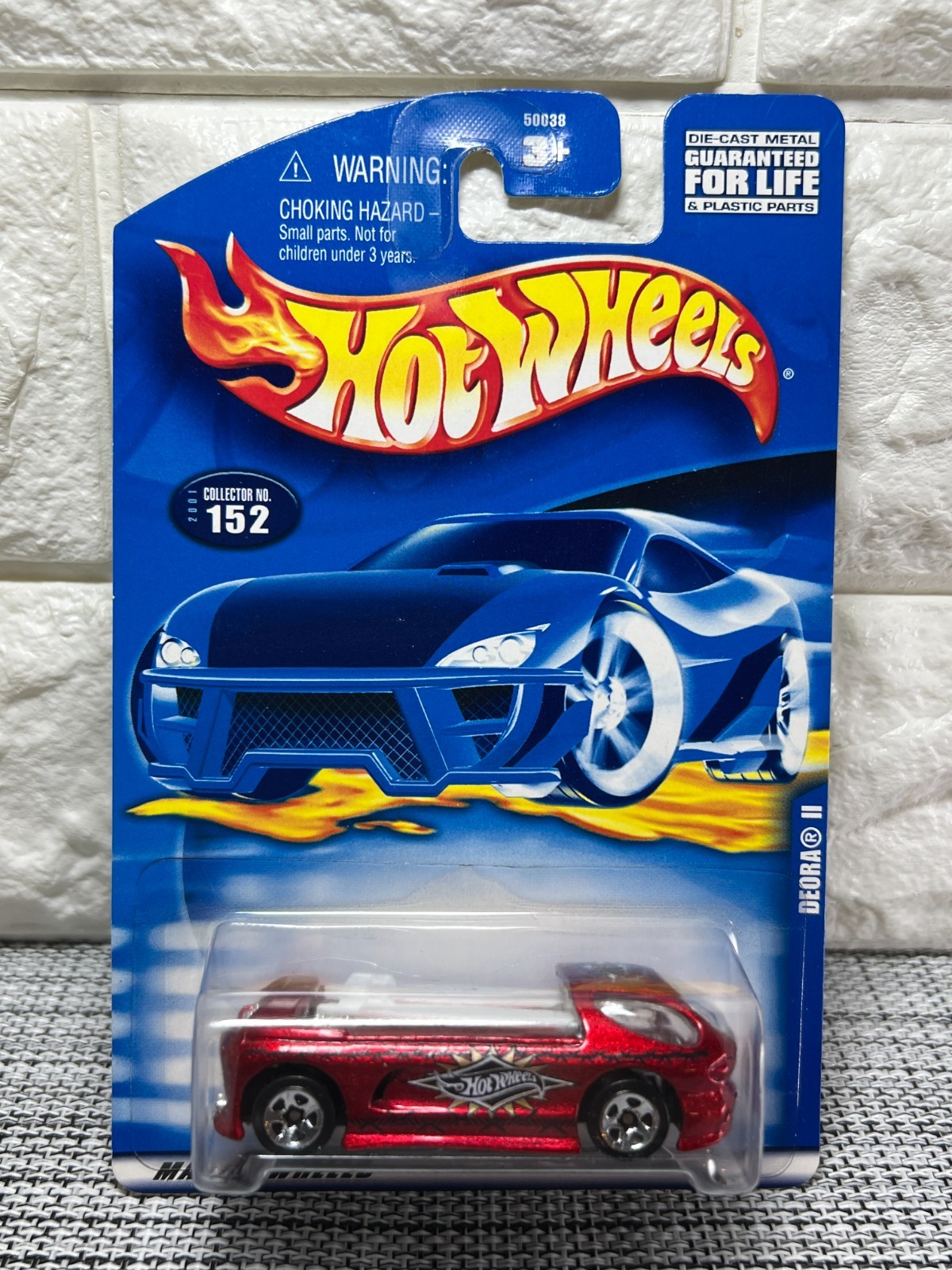 Hot Wheels Deora II 2001 Collector No. 152 Red