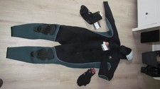 Neoprenanzug, Taucheranzug, Gerätetauchen 5mm, Neoprenhandschuhe, Neoprensocken