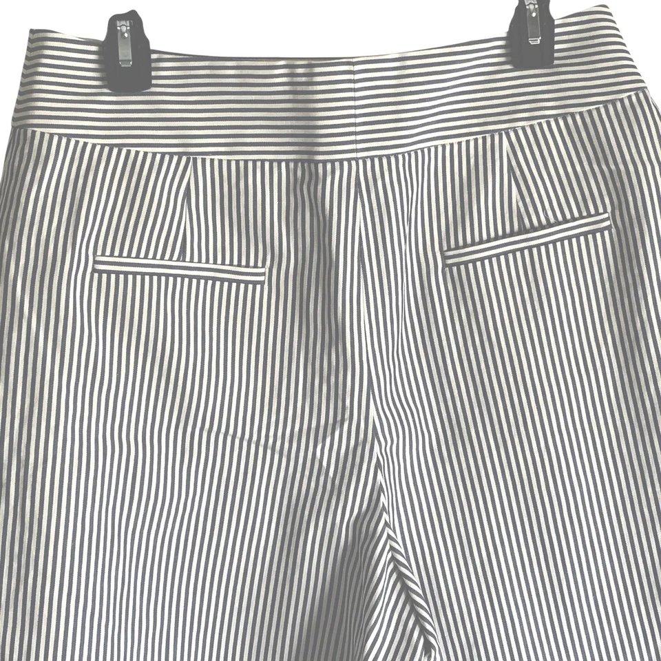 Pantalones Cortos Lafayette 148 Leroy Plisados Rayas Azul Blanco Mezcla de Algodón Sarga Talla 8 Foto 3 de 4