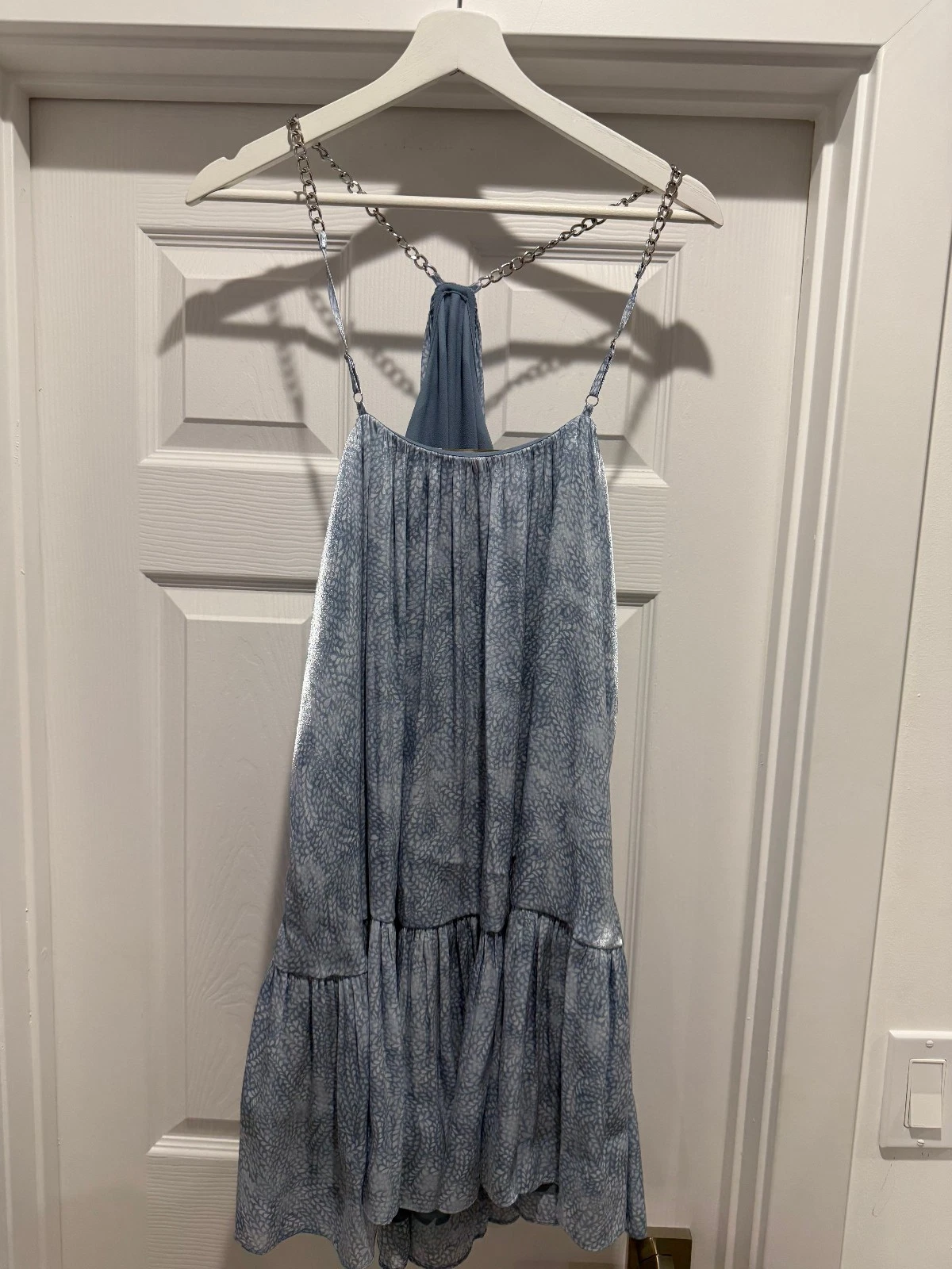 Mini abito donna Michael Kors petali iridescenti prezzo al dettaglio consigliato $ 175 senza maniche foderato catena