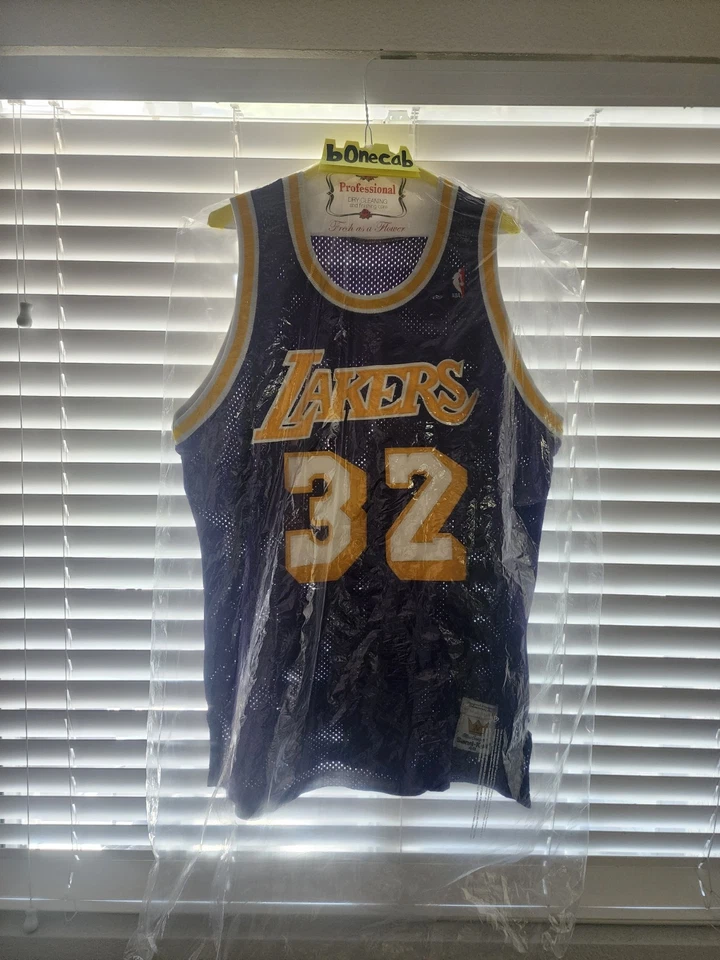 Lakers Jersey Vintage 48 MacGregor Sand Knit Los Angeles Magic Johnson LA Stitch - Image 3 of 4