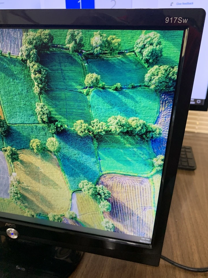 AOC 19" LCD Monitor 917Sw (TFT19W80PS) Clean, Tested, Nice, Stand, DVI + VGA - Image 3 of 4