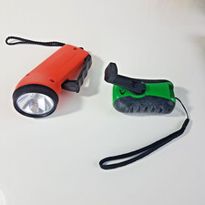 Solar & Dynamo Light Led Lampe De Poche Ipx8 (Étanche), Avec Fonction Solar & Dynamo Light Led Lampe De Poche Ipx8 (Étanche), Avec Fonction