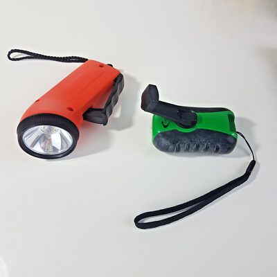 ANCIENNE LAMPE DE POCHE LUCIFER DYNAMO BREVETE SGDG MF C3946 Argenté