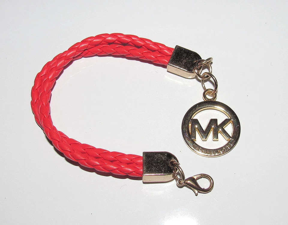 Pulsera Michael Kors Cuero Trenzado Rosa MK Charm Tono Dorado Foto 2 de 3