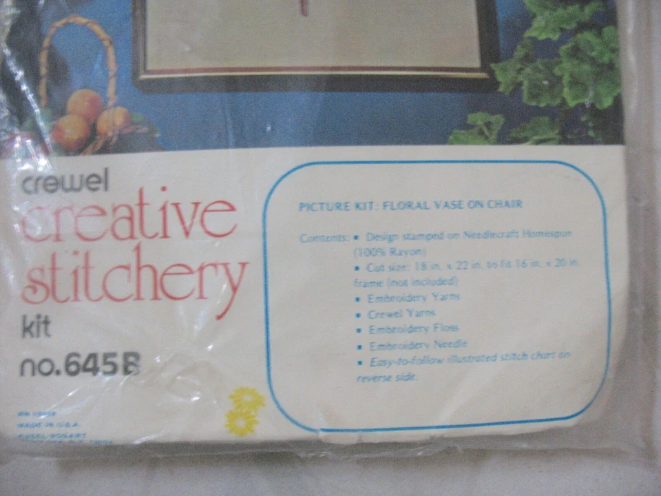 Crewel Creative Stitchery Kit JARRÓN FLORAL EN SILLA 16 X 20" EE. UU. Kugel-Vogart años 70 Foto 3 de 4