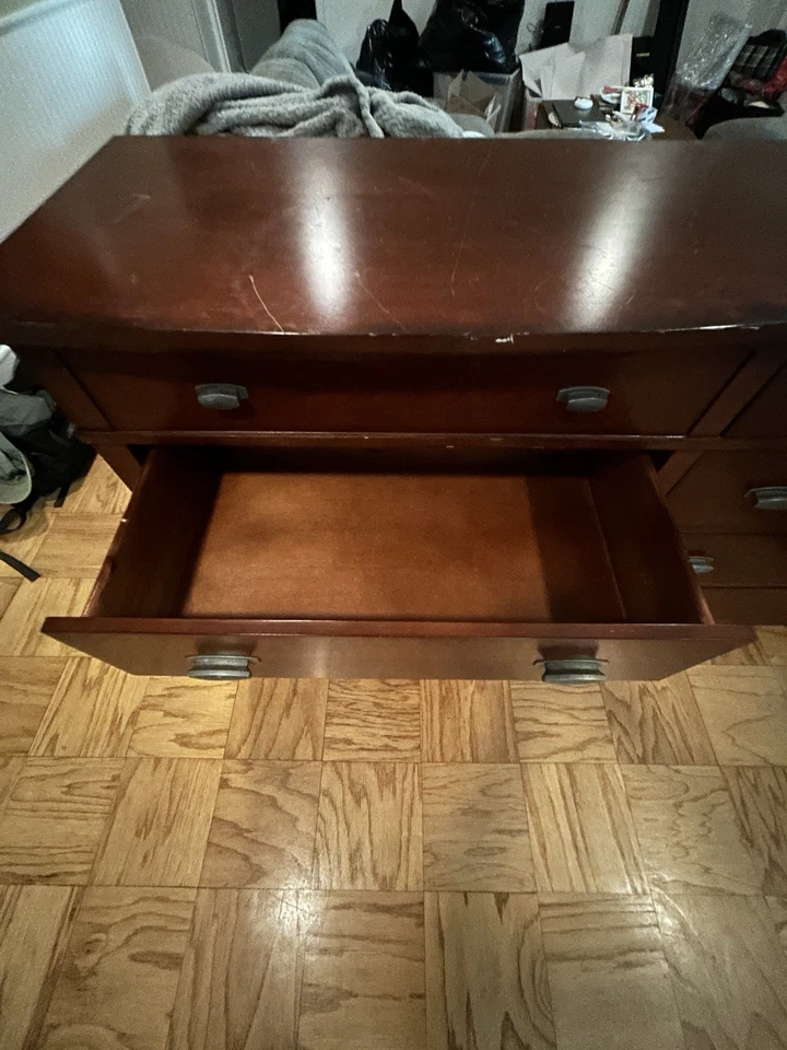 Brown Dresser 8 Drawers - Image 2 of 4