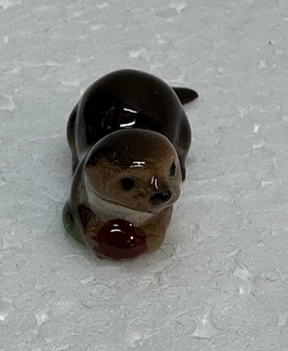 Hagen Renaker Miniature Otter Baby Tiny Ceramic Figurine Retired - Picture 5 of 7