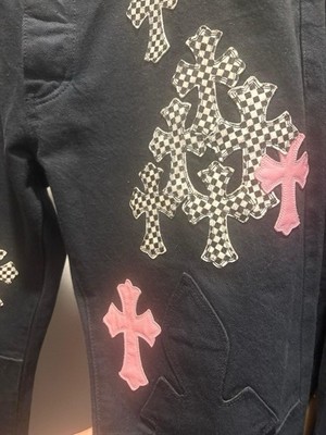 Chrome Hearts Pink & Checkered Cross Patch Fleur Knee jeans & US