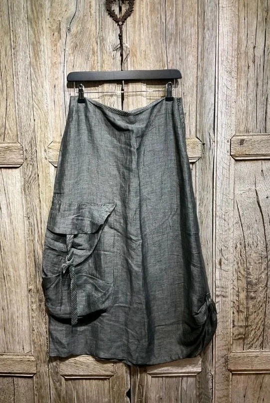 Crea Concept Gray Linen~ Art to Wear ~ Special Pocket MIDI Skirt ~ 38 M3020