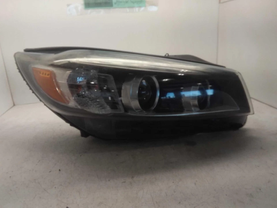 Used Right Headlight Assembly fits: 2017 Kia Sorento halogen bulb type LED accen Foto 2 de 4