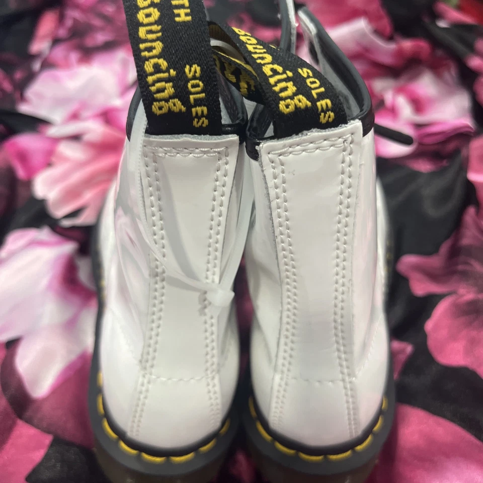 Botas de Combate Dr. Martens Mujer Talla 6 Cuero Blanco Con Cordones Punta Redonda Foto 3 de 3