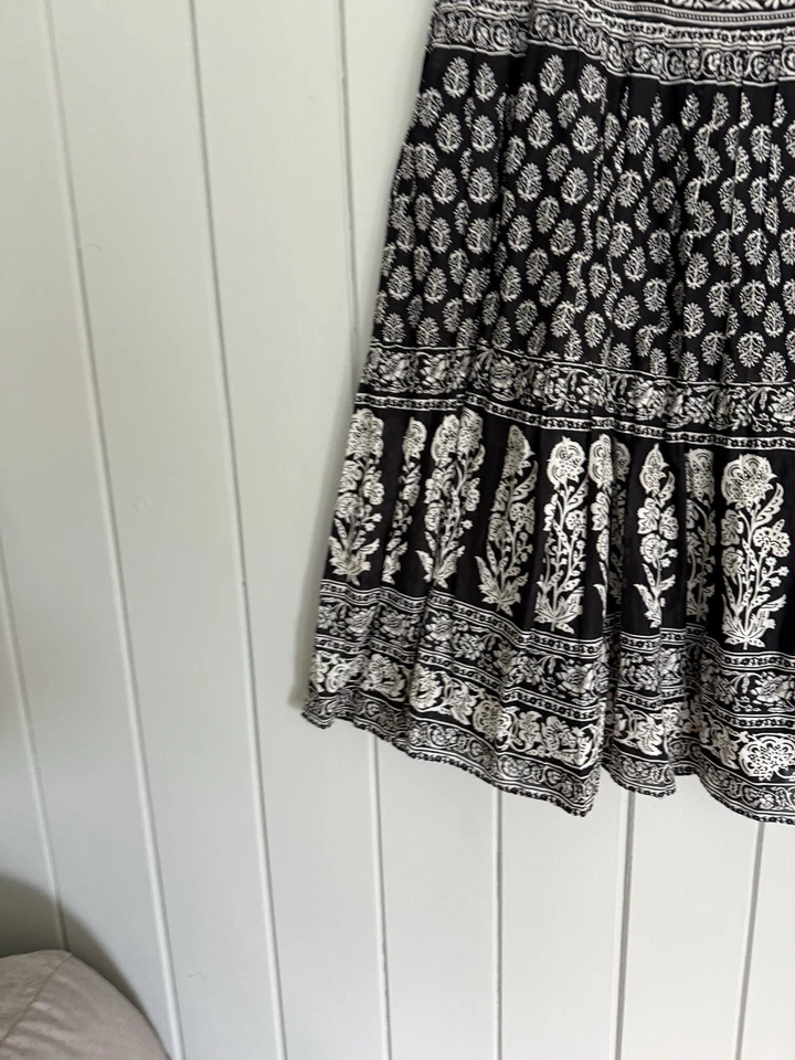 Falda Lauren Ralph Lauren L Grande Boho Campesina Fluida Midi Negra Blanca Pull-On Foto 3 de 4