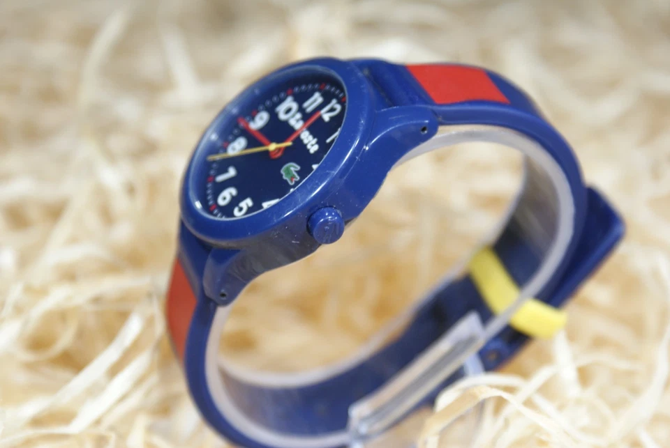 Lacoste LC .102.9.47.3070 unisex quartz wristwatch (W46) - image 4 of 4