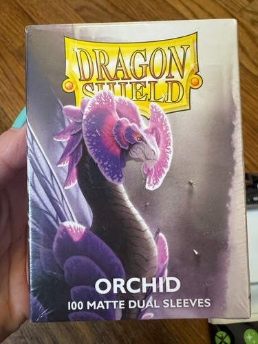 Matte Dual Orchid 100 Ct Dragon Shield Sleeves Standard Size, Plus Dice & More - 第 6/6 張圖片