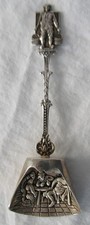 Ancienne cuillère à sucre Hollande 90 plaques argentées motifs repousse 5"