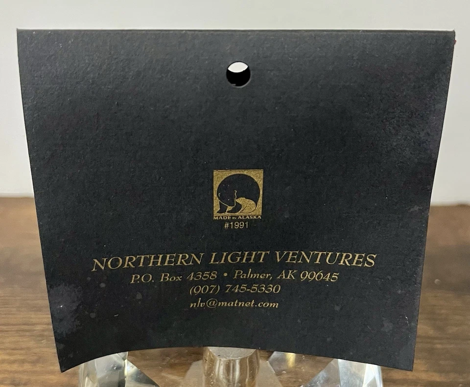 Porcelana Artesanal Northern Lights Venture Oso Polar Chaqueta Solapa Pin Foto 4 de 4