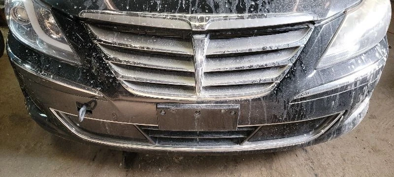 Guardabarros derecho pasajero Hyundai Genesis 09-14 Foto 4 de 4