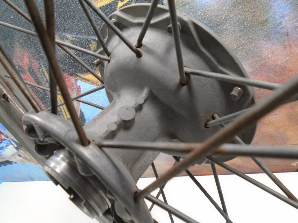 1990 KAWASAKI KDX 200 FRONT WHEEL - Image 4 of 4