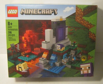 2021 LEGO Minecraft #21172 Set with Booklet OPEN BOX Sold AS IS