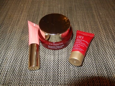 Clarins Instant Smooth Perfecting Touch & Lip Perfector 01 BB Skin Perfecting - Bild 1 von 4