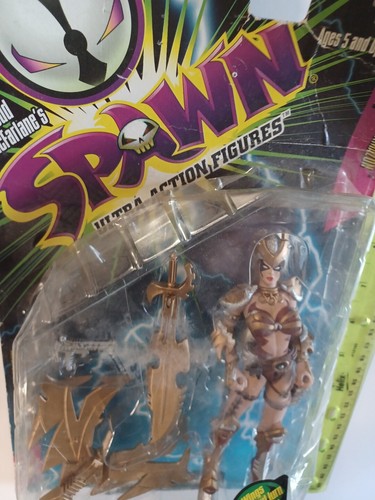 MCFARLANE TIFFANY THE AMAZON 6" ACTION FIGURE Series 6 1996 - NEW - Picture 5 of 12