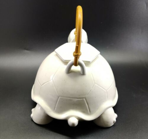 Vintage Omnibus Ceramic Cream Color Turtle Teapot Pours Through Mouth - Picture 7 of 12