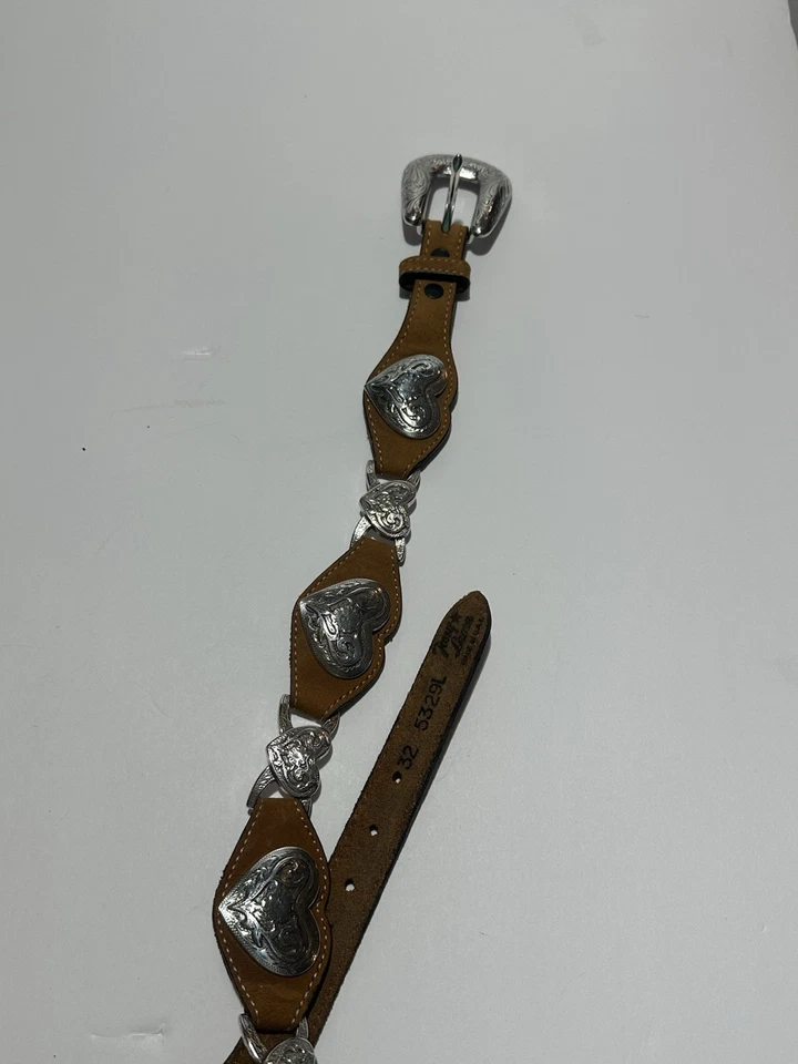 Cinturón Tony Lama Heart Concho para mujer 32” cuero occidental plateado grabado EE. UU. Foto 4 de 4