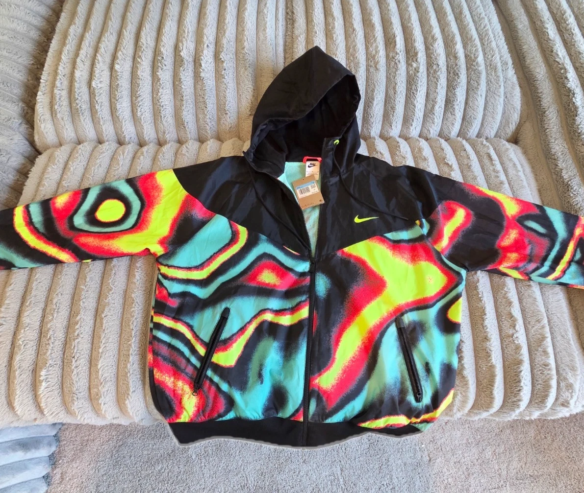 Nike Windrunner Multicolor Activewear Jackets for Men for Sale 