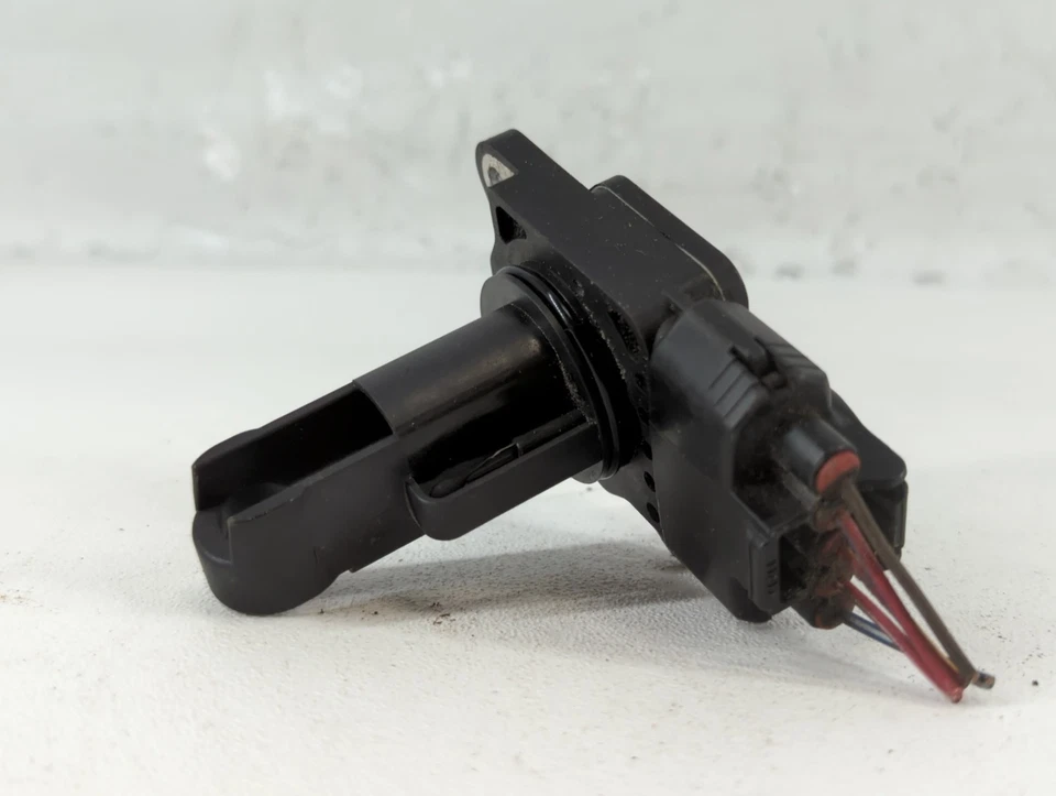 Измеритель массового расхода воздуха Toyota Tacoma 2005-2015 годов выпуска Maf THEVE - Изображение 2 из 4