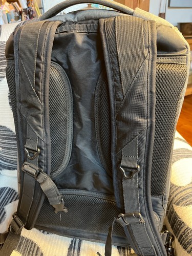 eBags Professional Slim Laptop Backpack - Gray/Charcoal EB2146-16 Very Nice! - Afbeelding 6 van 12