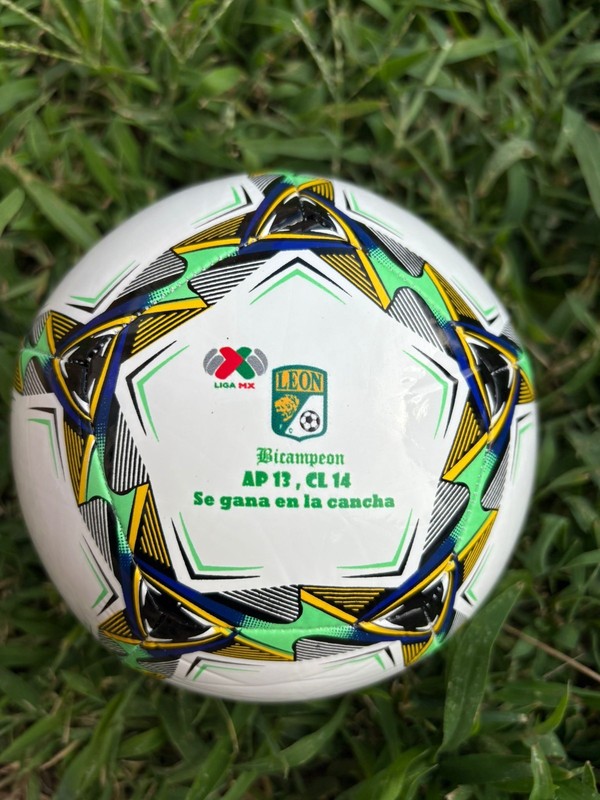 Leon Fc Baloncito Conmemorativo Size 1 , Bicampeon Liga Mx , Mexico 
