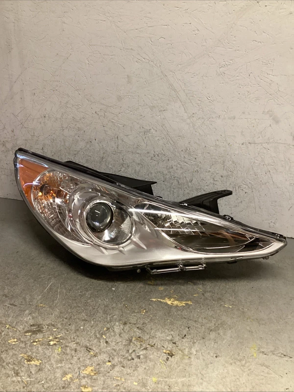 2011-2014 HYUNDAI SONATA RIGHT RH PASSENGER SIDE HEADLIGHT AFTERMARKET TYC