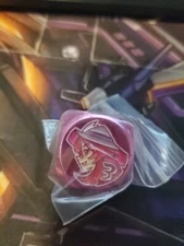 Evil Twin metal Dice Manamoon pink