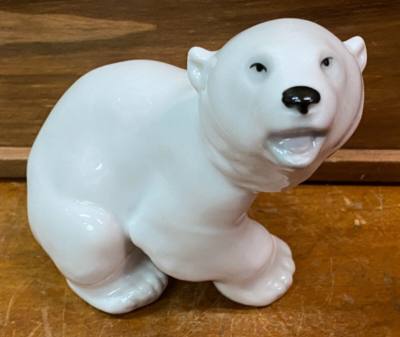 Lovely Lomonosov USSR Polar Bear Porcelain Figurine Made In Russia